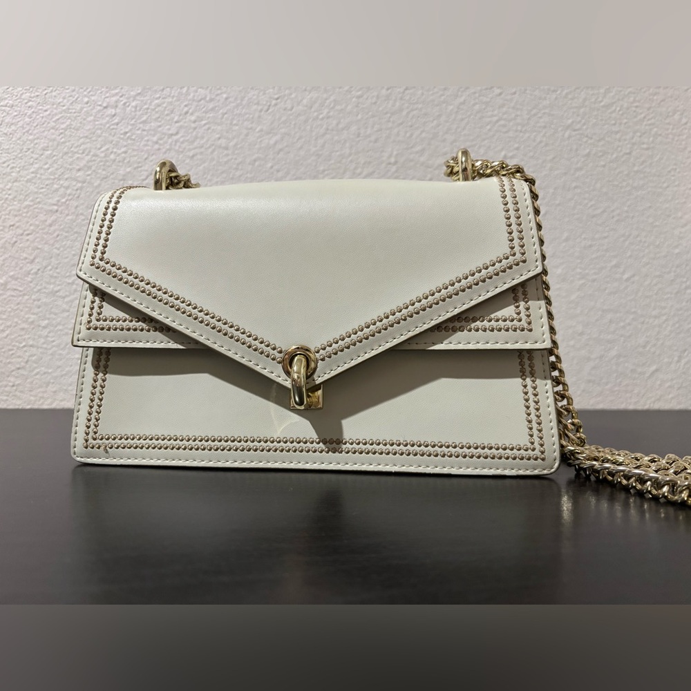 Cream Shoulder Bag Crossbody Bag with Gold Chain and Envelope Flap